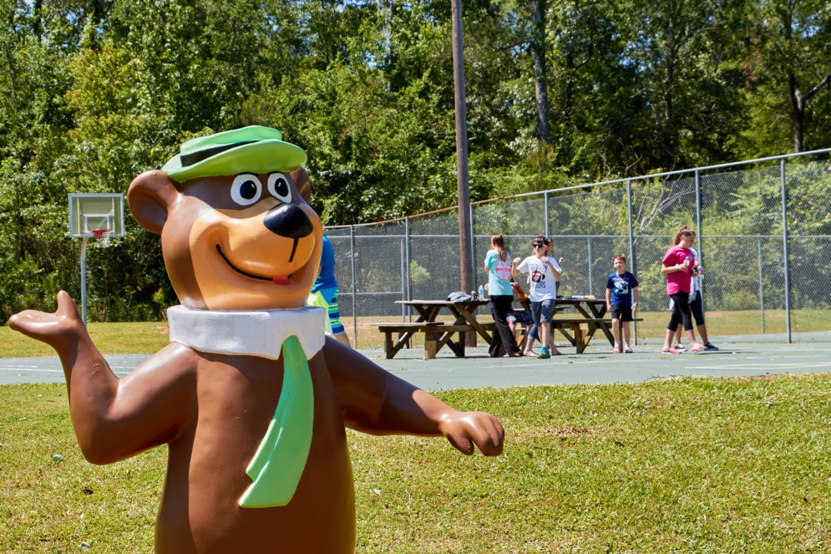 #1 RV Park Campground Resort in MS - Jellystone Park Pelahatchie MS - Yogi Bear’s fun, family-friendly RV park campground resort near Jackson MS - Full-hookup RV sites, campsites, cabins, waterpark.